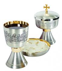 Last Supper Etched Chalice Ciborium and Bowl Paten Set