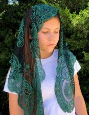 Spanish Lace Mantilla Veil Green (48" x 23")